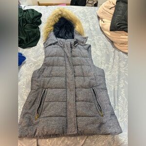 Banana Republic Puffer Vest